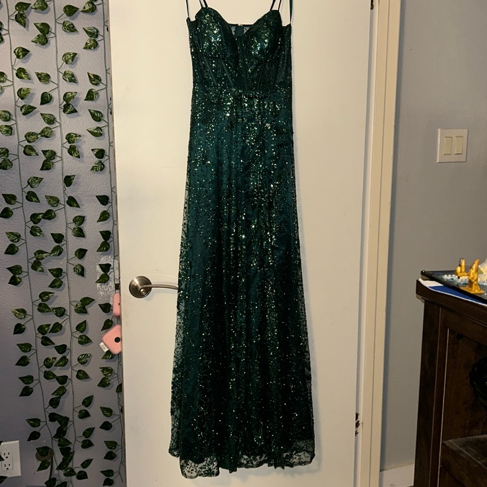 size 5 prom dress, tailored a slit, corset mesh top